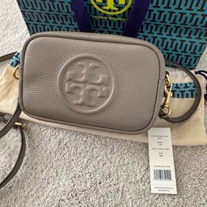 Adorable Tory Burch Perry Bombe Mini Bag